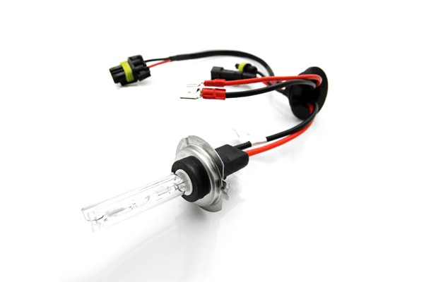 Xenon žarnica za xenon kit H7 kovinsko podnožje