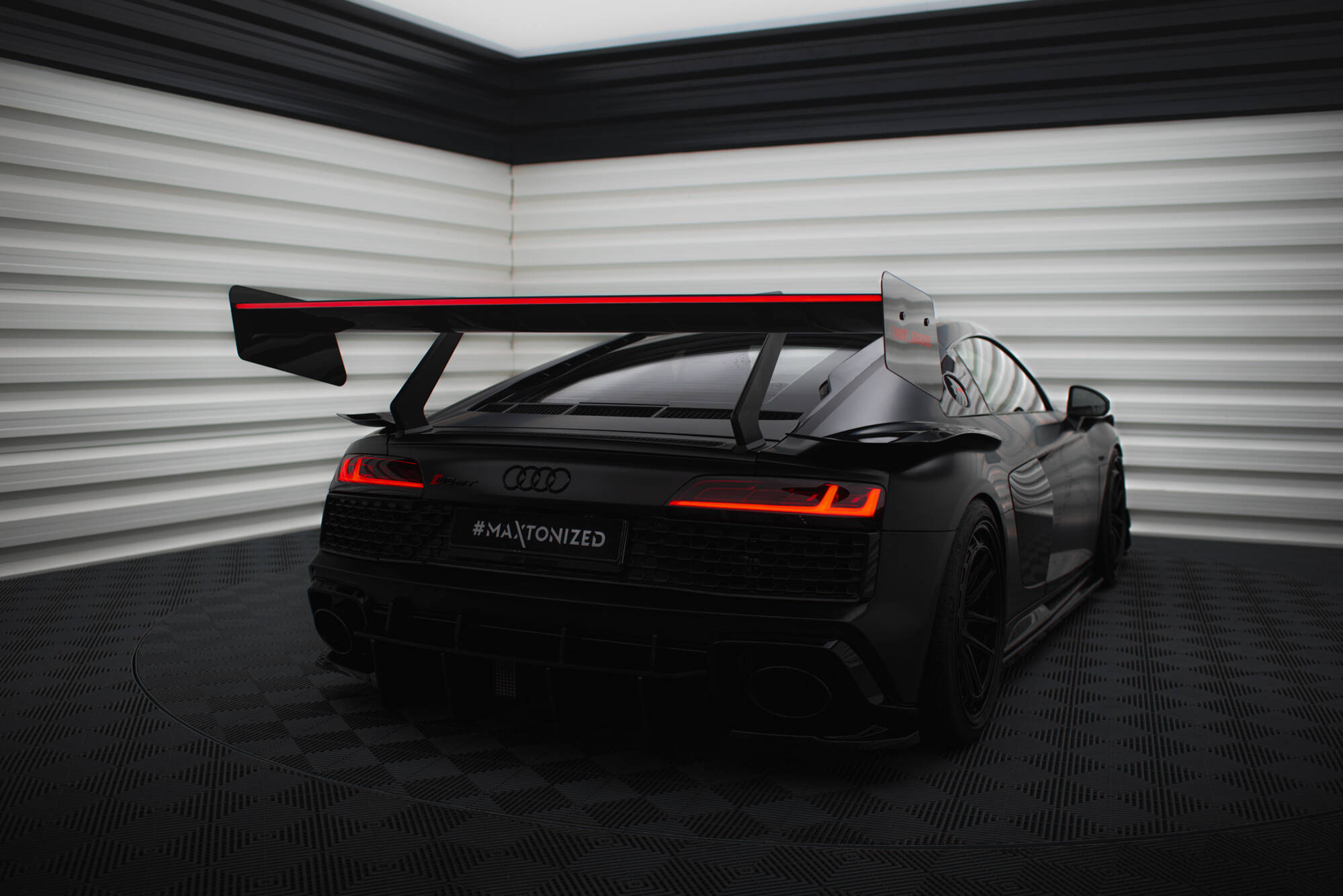 Karbonski spojler + LED Audi R8 MK2 – MSTYLING.net – Spletna trgovina