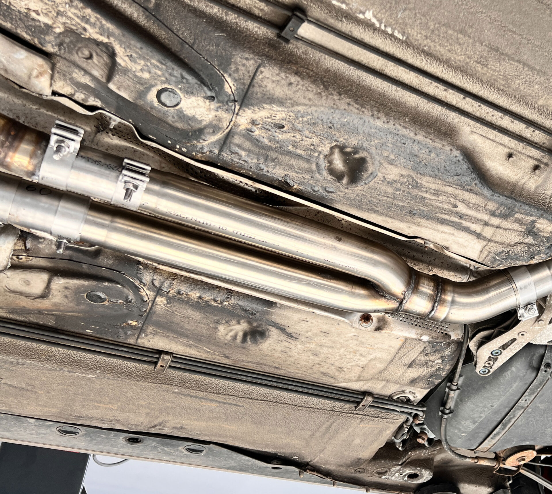 FOX povezovalna cev 76mm/2x70mm z adapterjem 2x76mm Audi S4/RS4 B5